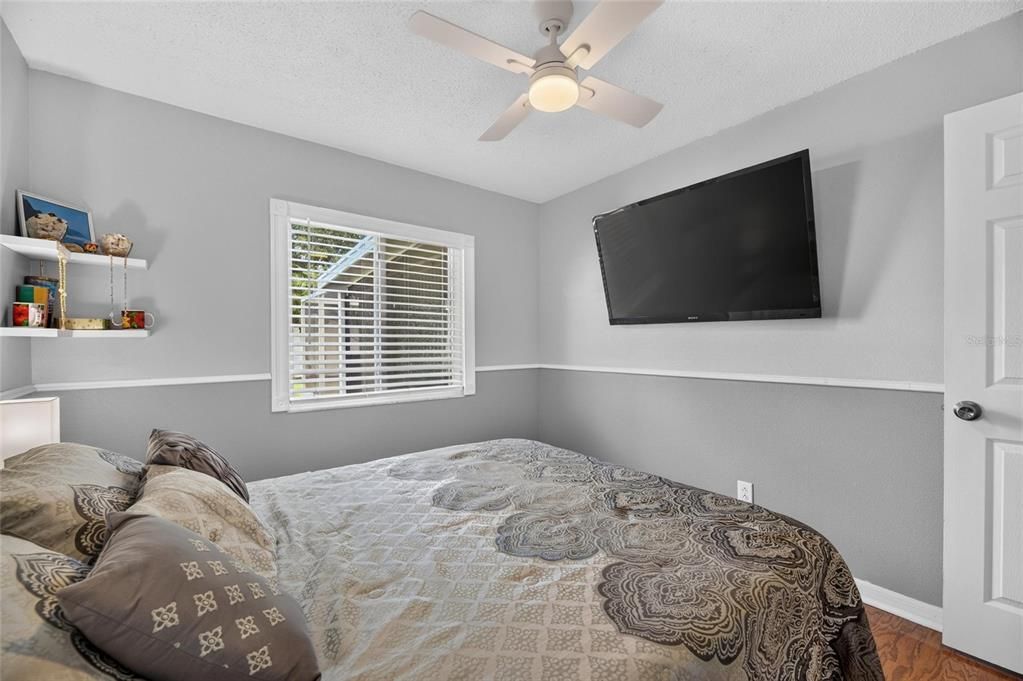 For Sale: $329,000 (3 beds, 2 baths, 1171 Square Feet)