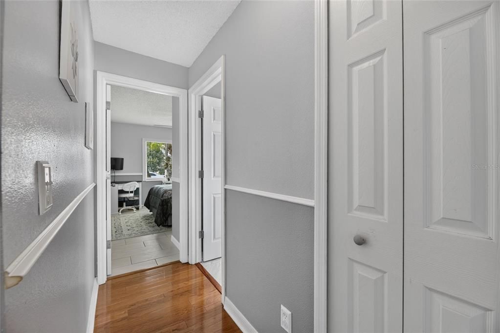 For Sale: $329,000 (3 beds, 2 baths, 1171 Square Feet)