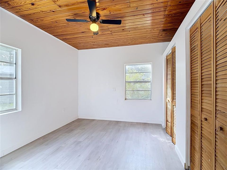 For Sale: $274,997 (3 beds, 2 baths, 1395 Square Feet)