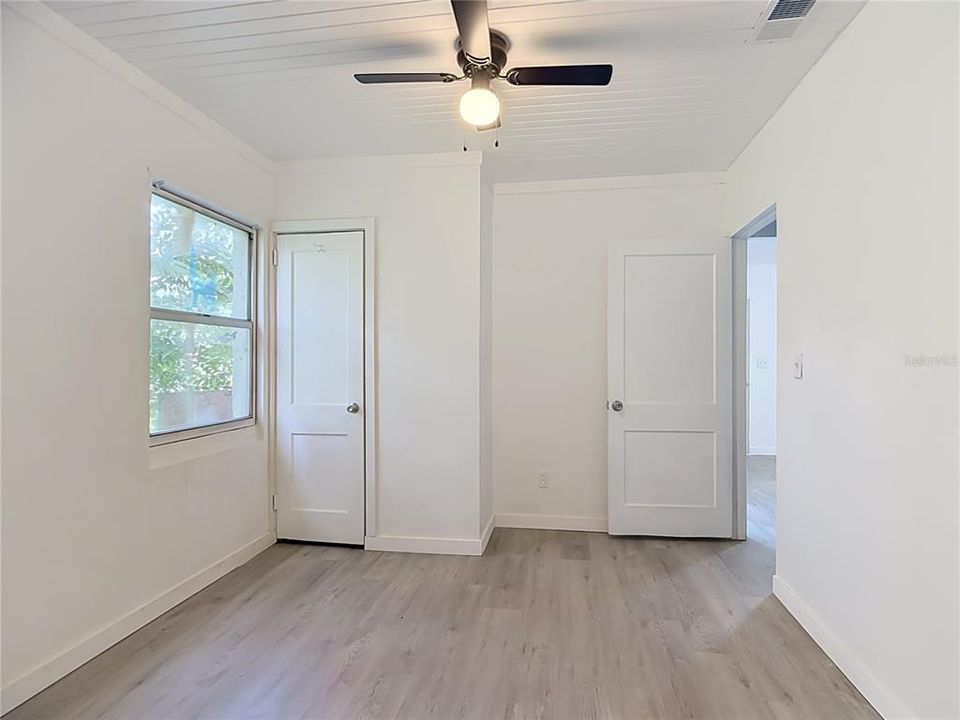 For Sale: $274,997 (3 beds, 2 baths, 1395 Square Feet)