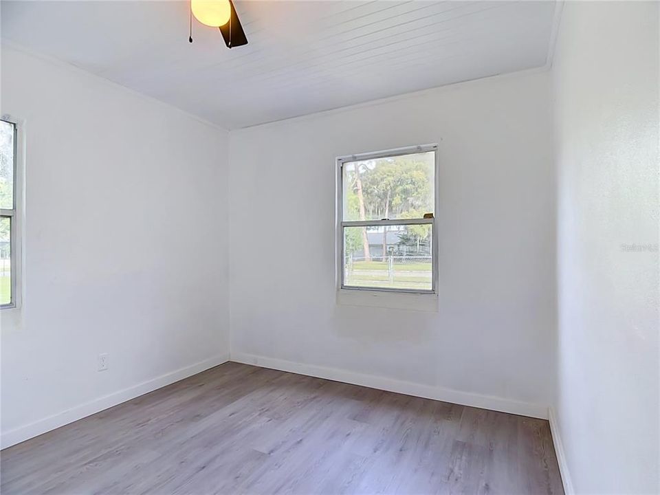 For Sale: $274,997 (3 beds, 2 baths, 1395 Square Feet)