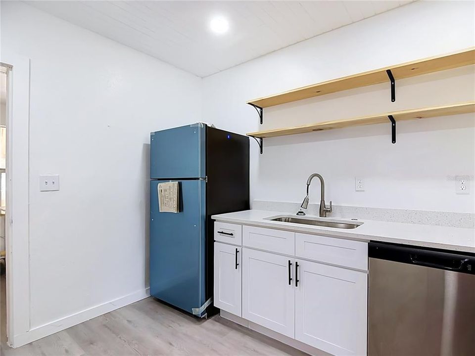 For Sale: $274,997 (3 beds, 2 baths, 1395 Square Feet)