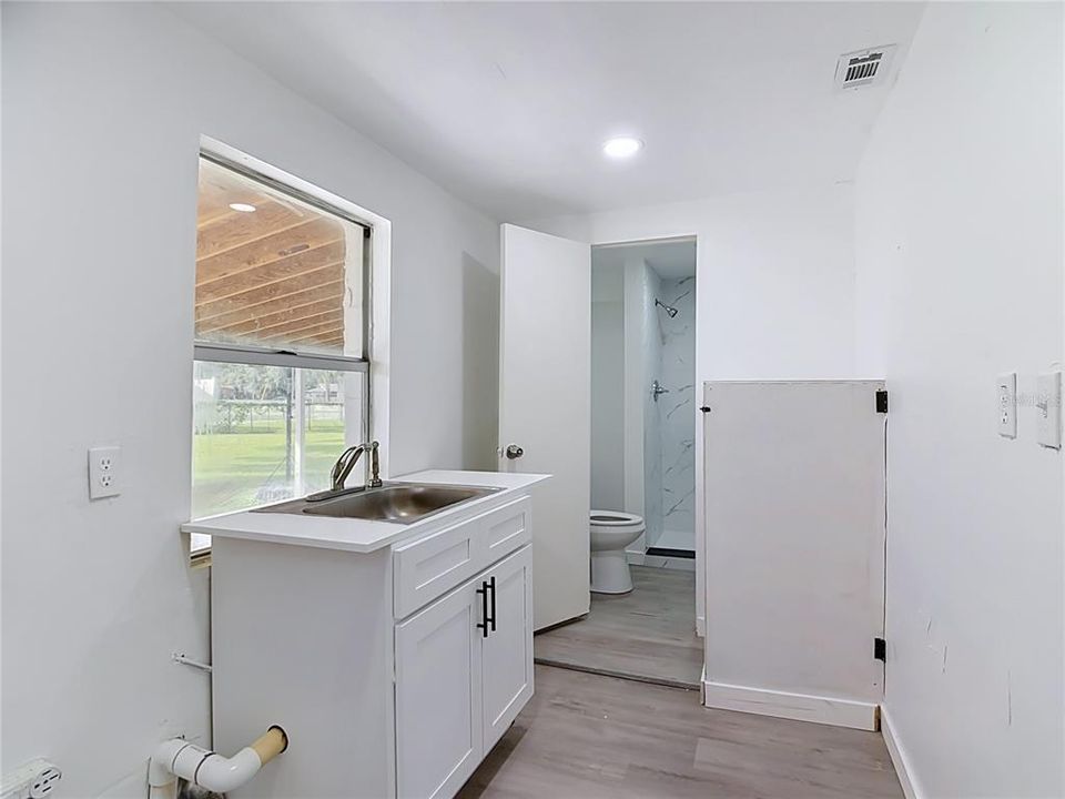 For Sale: $274,997 (3 beds, 2 baths, 1395 Square Feet)