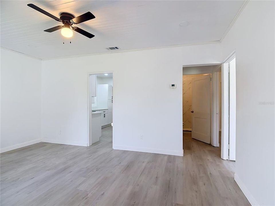 For Sale: $274,997 (3 beds, 2 baths, 1395 Square Feet)