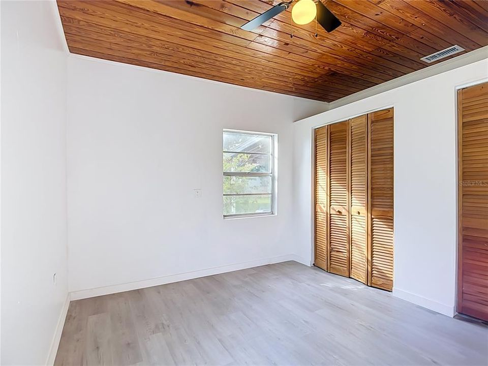 For Sale: $274,997 (3 beds, 2 baths, 1395 Square Feet)