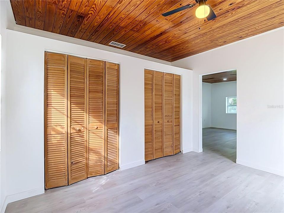 For Sale: $274,997 (3 beds, 2 baths, 1395 Square Feet)