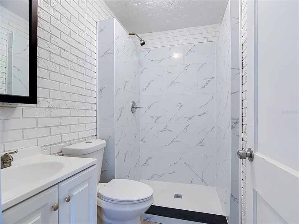 For Sale: $274,997 (3 beds, 2 baths, 1395 Square Feet)