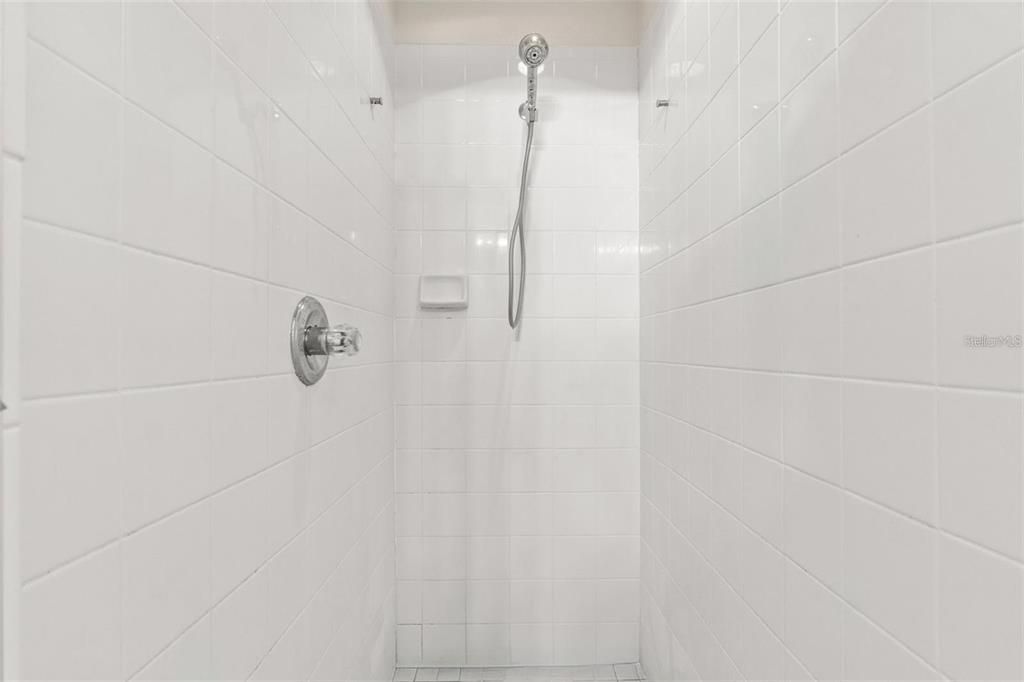 For Sale: $365,000 (4 beds, 2 baths, 1695 Square Feet)
