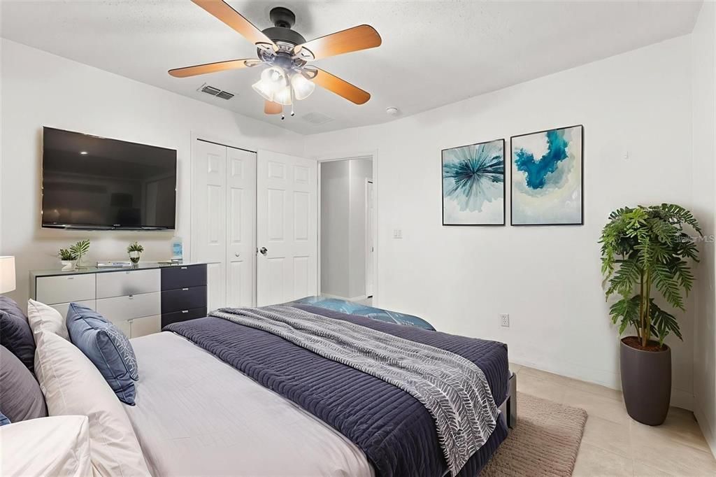 For Sale: $365,000 (4 beds, 2 baths, 1695 Square Feet)