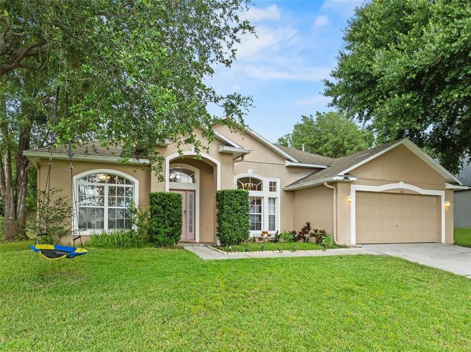 For Sale: $365,000 (4 beds, 2 baths, 1695 Square Feet)