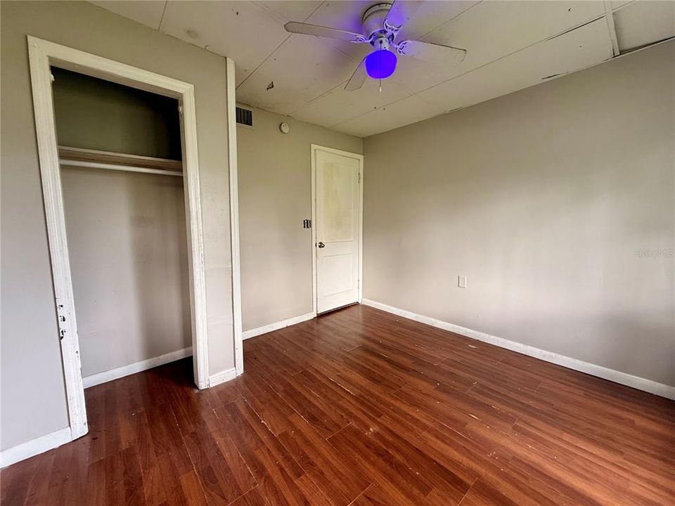 En Venta: $172,900 (4 camas, 1 baños, 1131 Pies cuadrados)