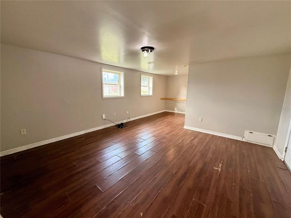 En Venta: $172,900 (4 camas, 1 baños, 1131 Pies cuadrados)