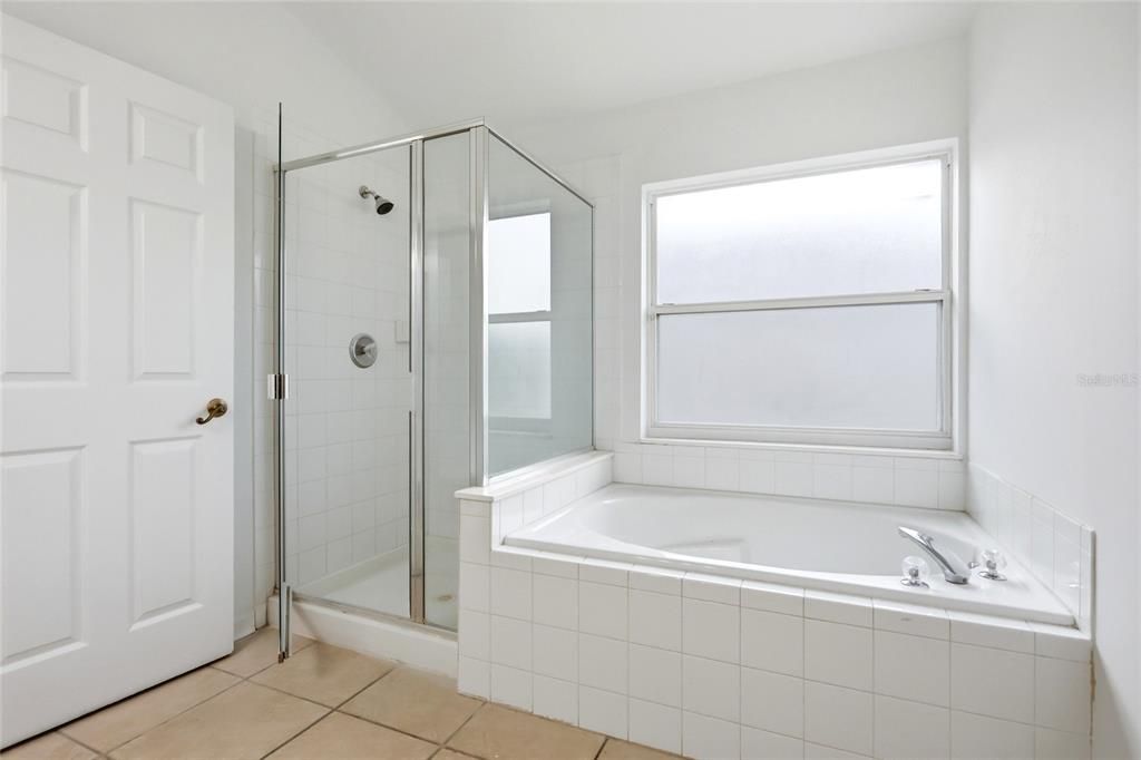 For Rent: $2,350 (3 beds, 2 baths, 1806 Square Feet)