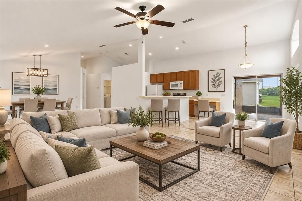 For Rent: $2,350 (3 beds, 2 baths, 1806 Square Feet)