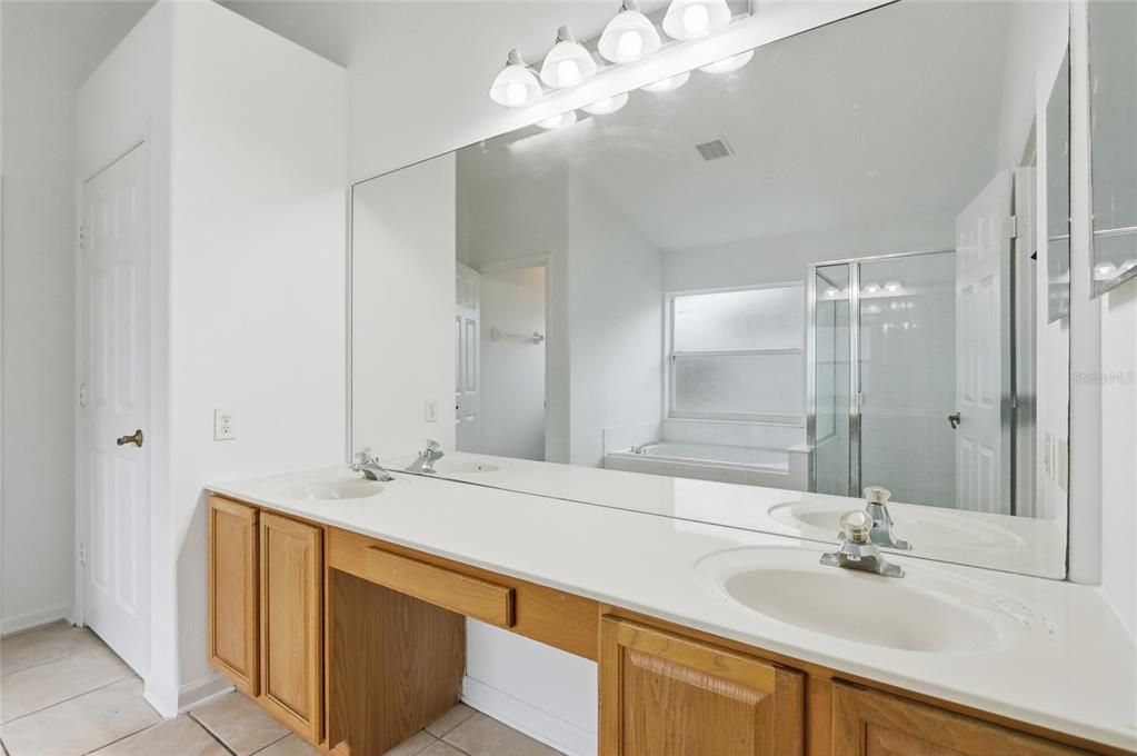 For Rent: $2,350 (3 beds, 2 baths, 1806 Square Feet)
