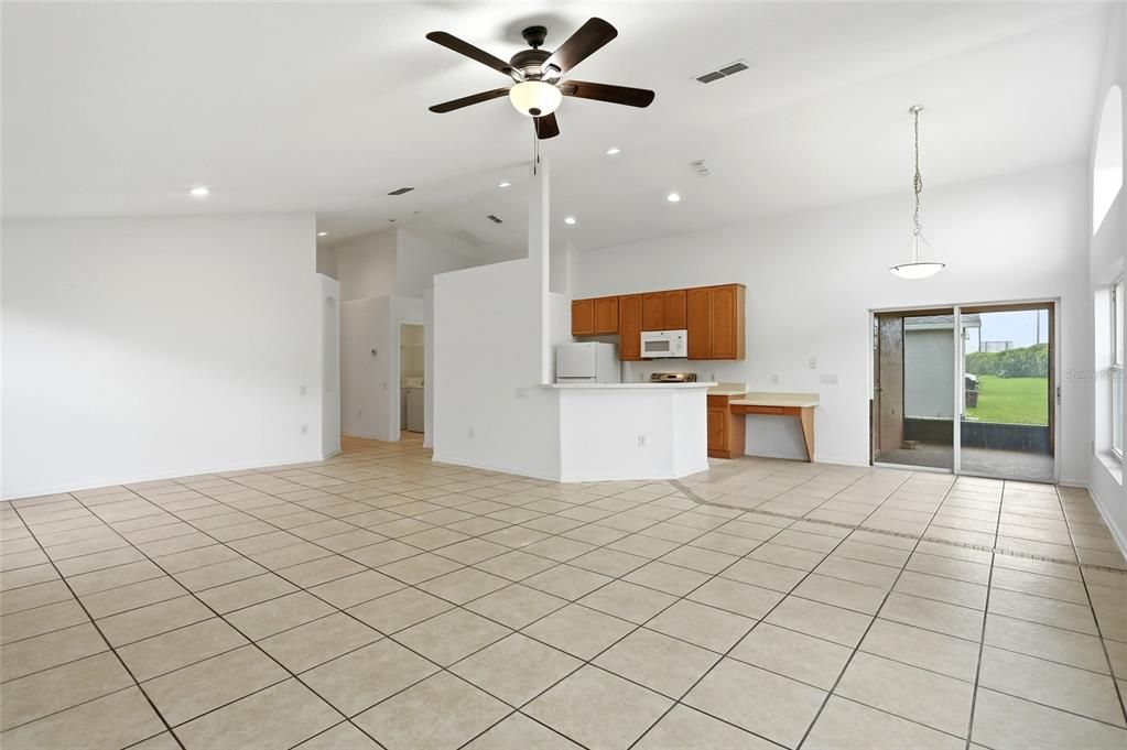 For Rent: $2,350 (3 beds, 2 baths, 1806 Square Feet)