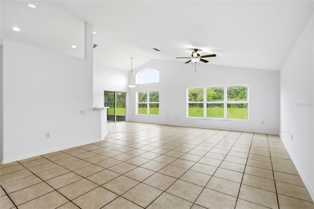 For Rent: $2,350 (3 beds, 2 baths, 1806 Square Feet)