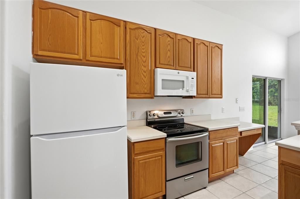 For Rent: $2,350 (3 beds, 2 baths, 1806 Square Feet)