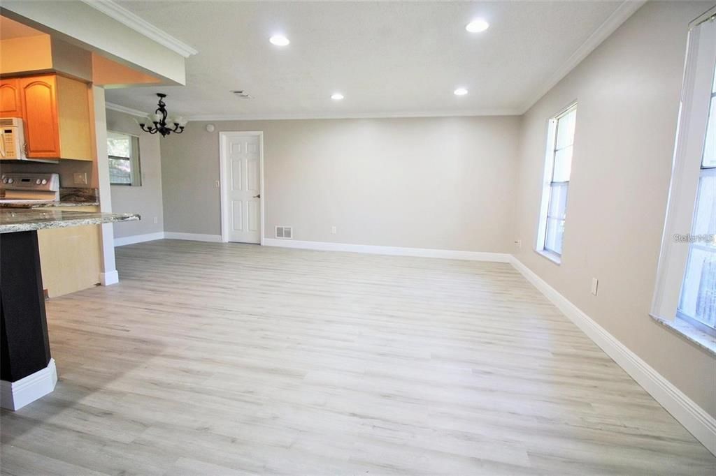 For Rent: $2,575 (3 beds, 2 baths, 1613 Square Feet)