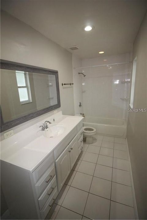 For Rent: $2,575 (3 beds, 2 baths, 1613 Square Feet)