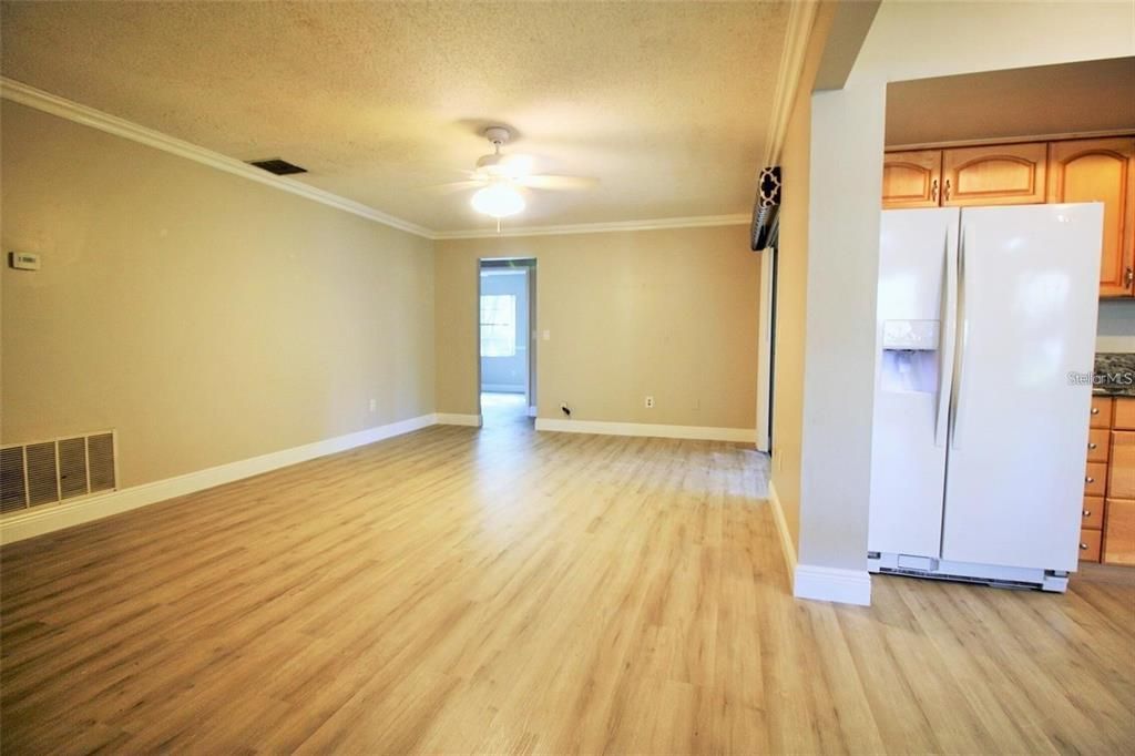 For Rent: $2,575 (3 beds, 2 baths, 1613 Square Feet)