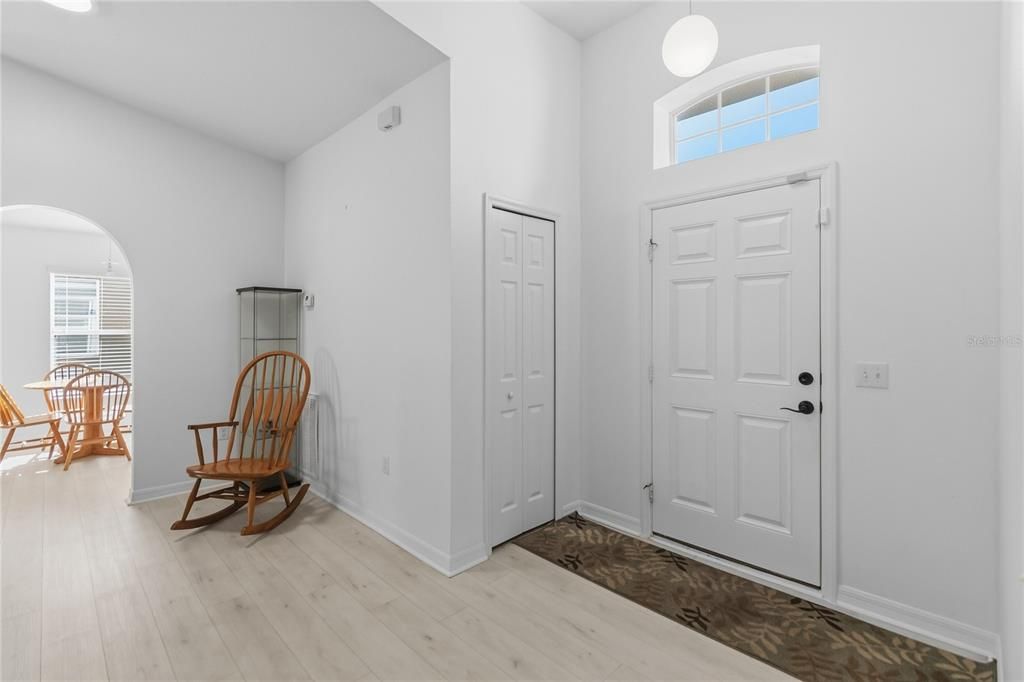 For Sale: $335,000 (3 beds, 2 baths, 1483 Square Feet)