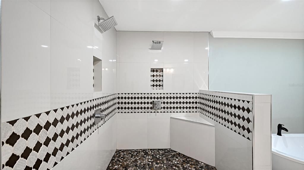 En Venta: $2,200,000 (4 camas, 3 baños, 5156 Pies cuadrados)