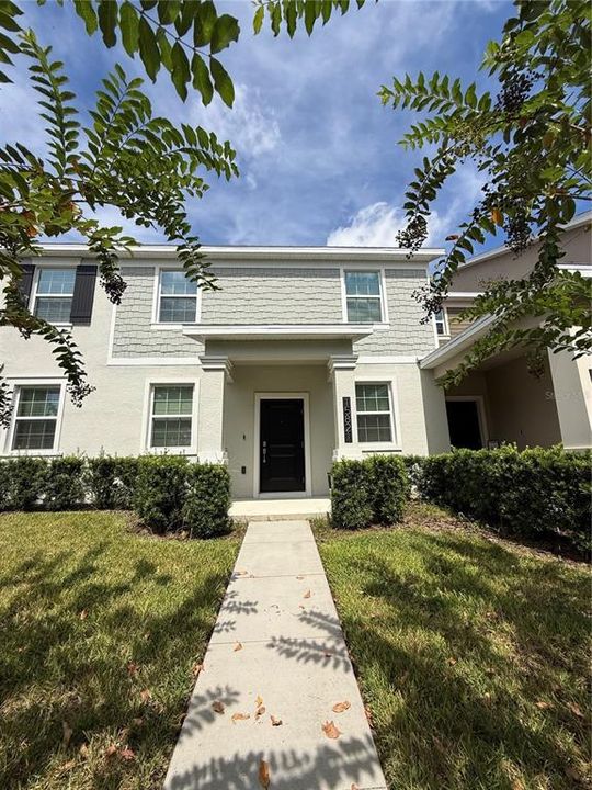 For Rent: $2,800 (3 beds, 2 baths, 1636 Square Feet)