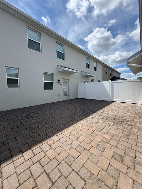 For Rent: $2,800 (3 beds, 2 baths, 1636 Square Feet)