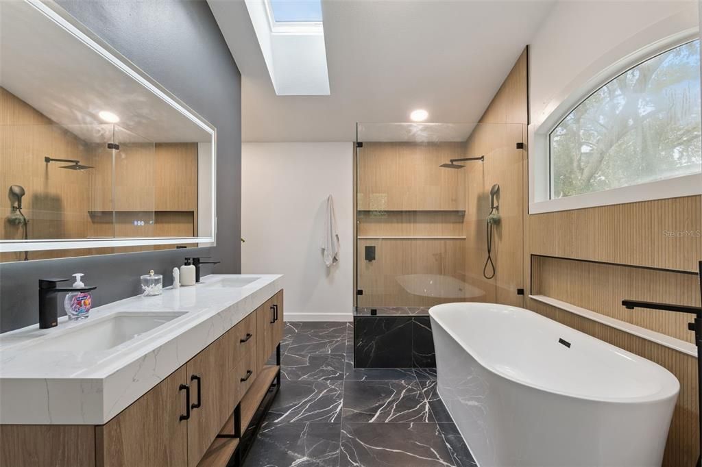 En Venta: $625,000 (3 camas, 2 baños, 3066 Pies cuadrados)