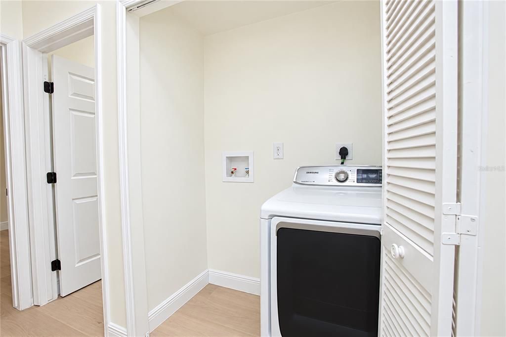 For Rent: $2,500 (3 beds, 2 baths, 1567 Square Feet)