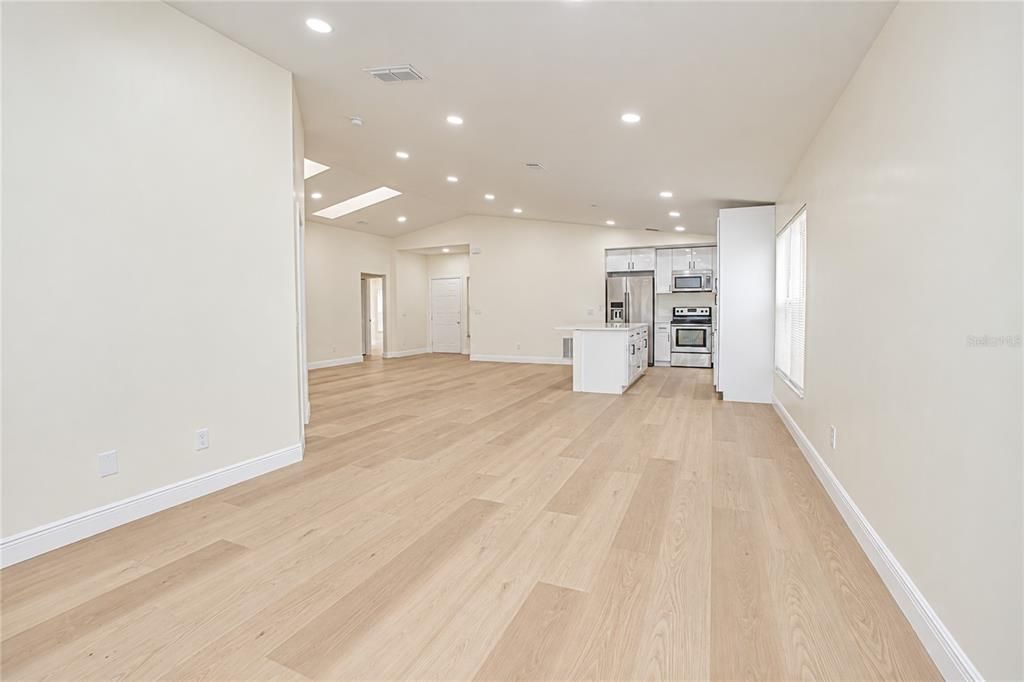 For Rent: $2,500 (3 beds, 2 baths, 1567 Square Feet)