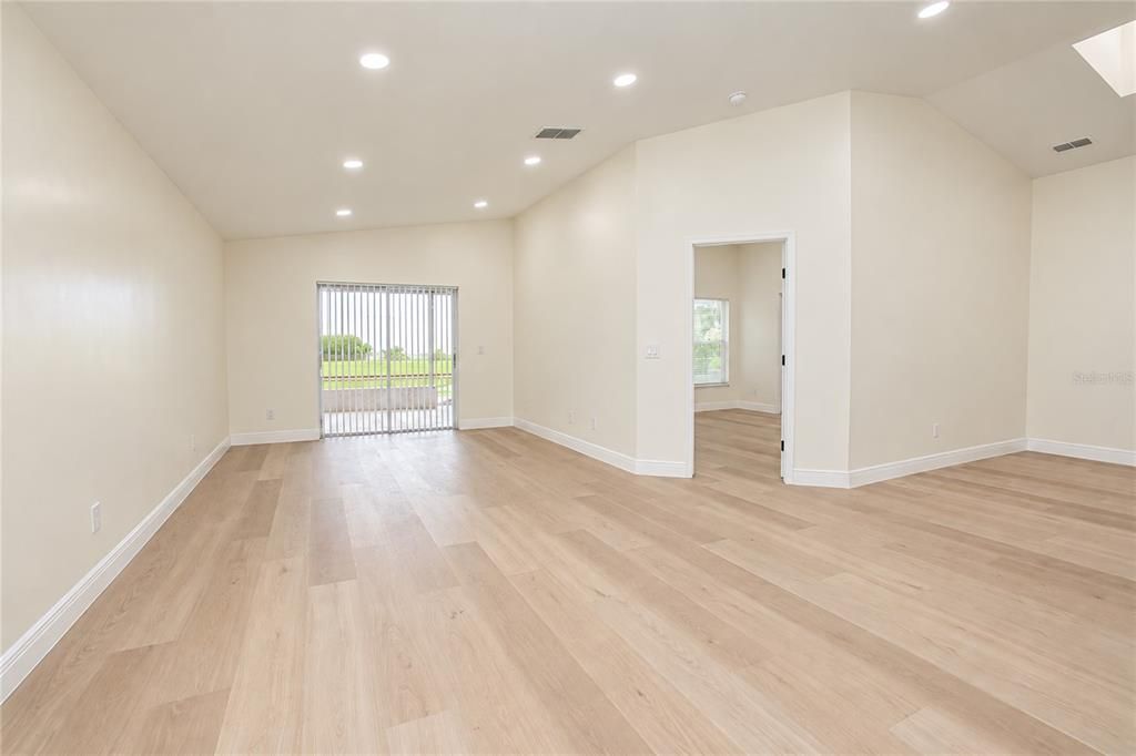 For Rent: $2,500 (3 beds, 2 baths, 1567 Square Feet)