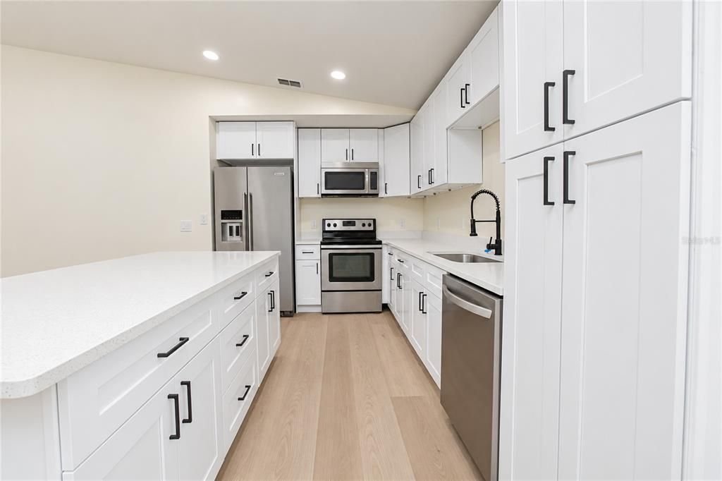 For Rent: $2,500 (3 beds, 2 baths, 1567 Square Feet)