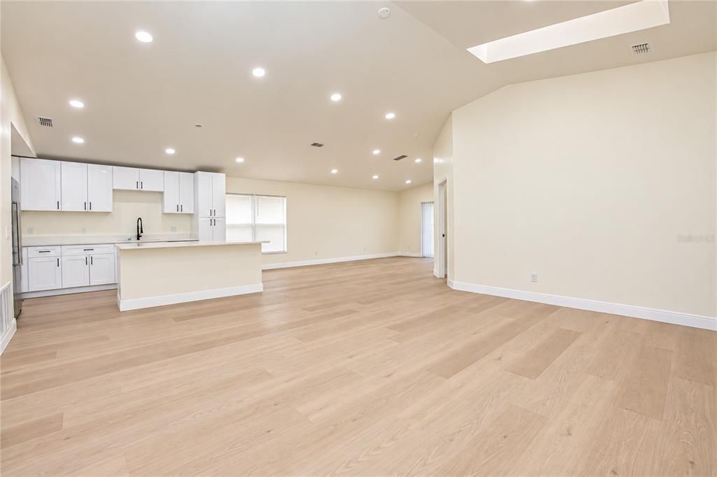 For Rent: $2,500 (3 beds, 2 baths, 1567 Square Feet)