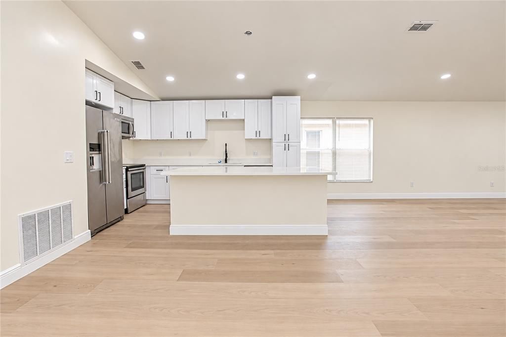 For Rent: $2,500 (3 beds, 2 baths, 1567 Square Feet)