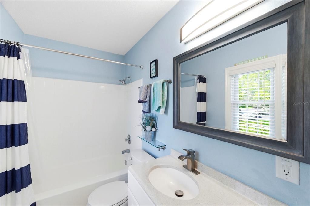For Sale: $229,000 (1 beds, 1 baths, 668 Square Feet)