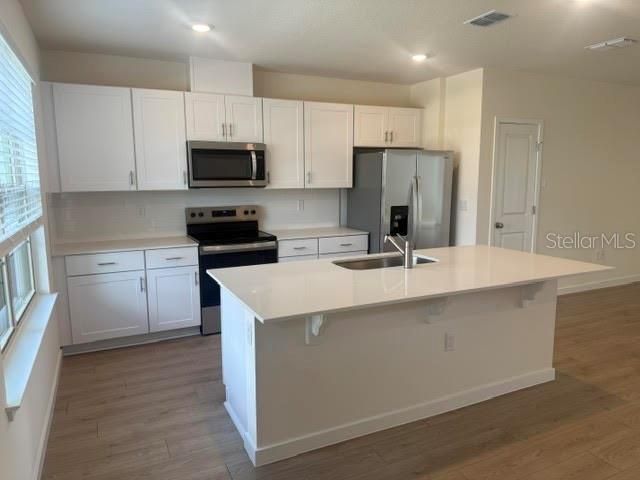 For Rent: $2,650 (3 beds, 2 baths, 1567 Square Feet)