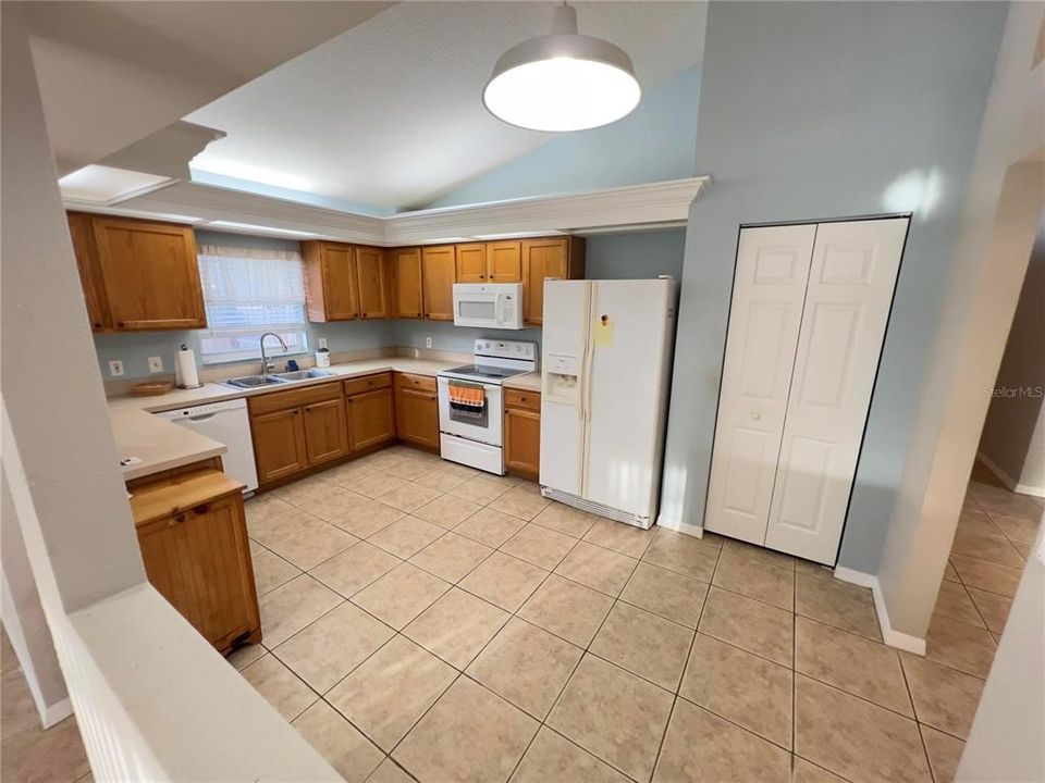 En Venta: $399,000 (3 camas, 2 baños, 1867 Pies cuadrados)