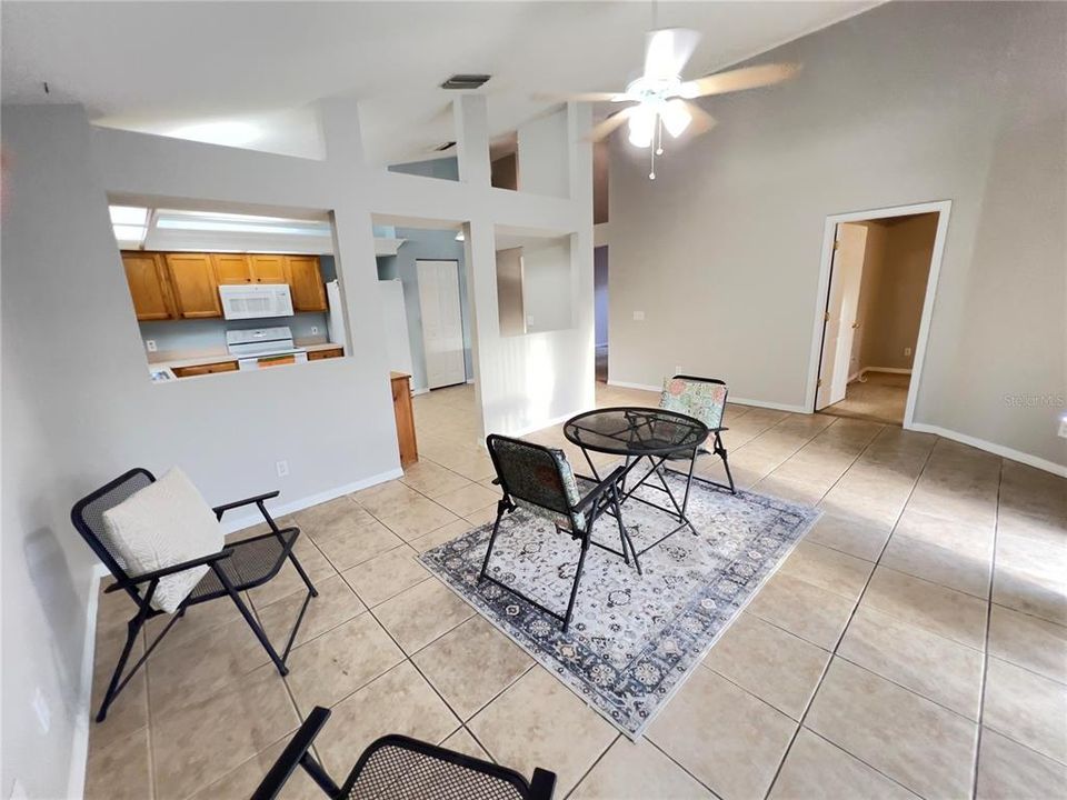 En Venta: $399,000 (3 camas, 2 baños, 1867 Pies cuadrados)
