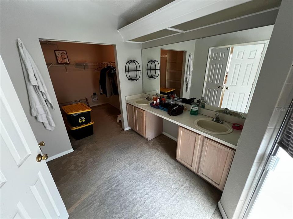 En Venta: $399,000 (3 camas, 2 baños, 1867 Pies cuadrados)