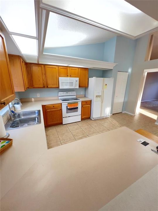 En Venta: $399,000 (3 camas, 2 baños, 1867 Pies cuadrados)