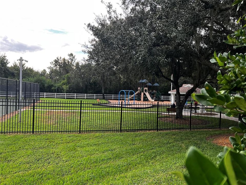 En Venta: $399,000 (3 camas, 2 baños, 1867 Pies cuadrados)