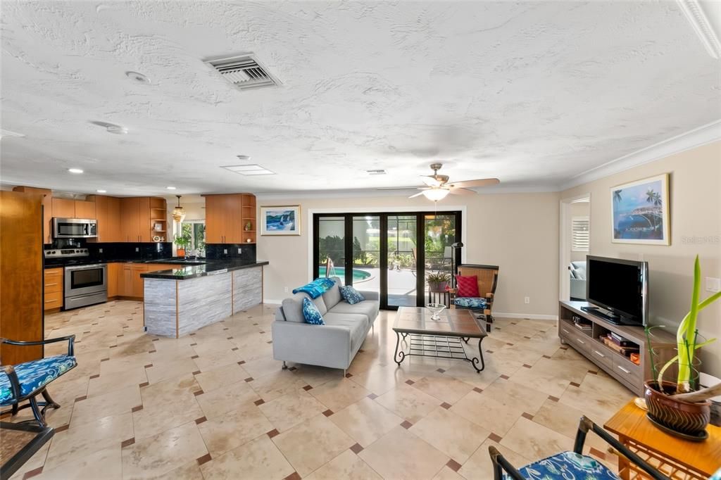 For Sale: $599,900 (2 beds, 2 baths, 1495 Square Feet)