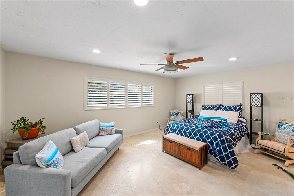 For Sale: $599,900 (2 beds, 2 baths, 1495 Square Feet)