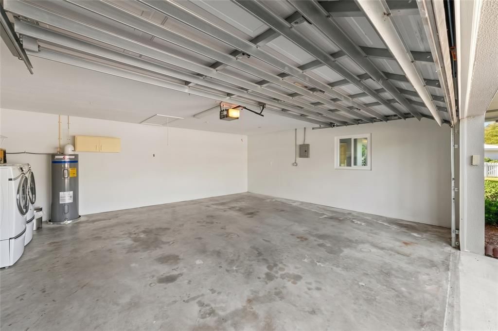 For Sale: $599,900 (2 beds, 2 baths, 1495 Square Feet)