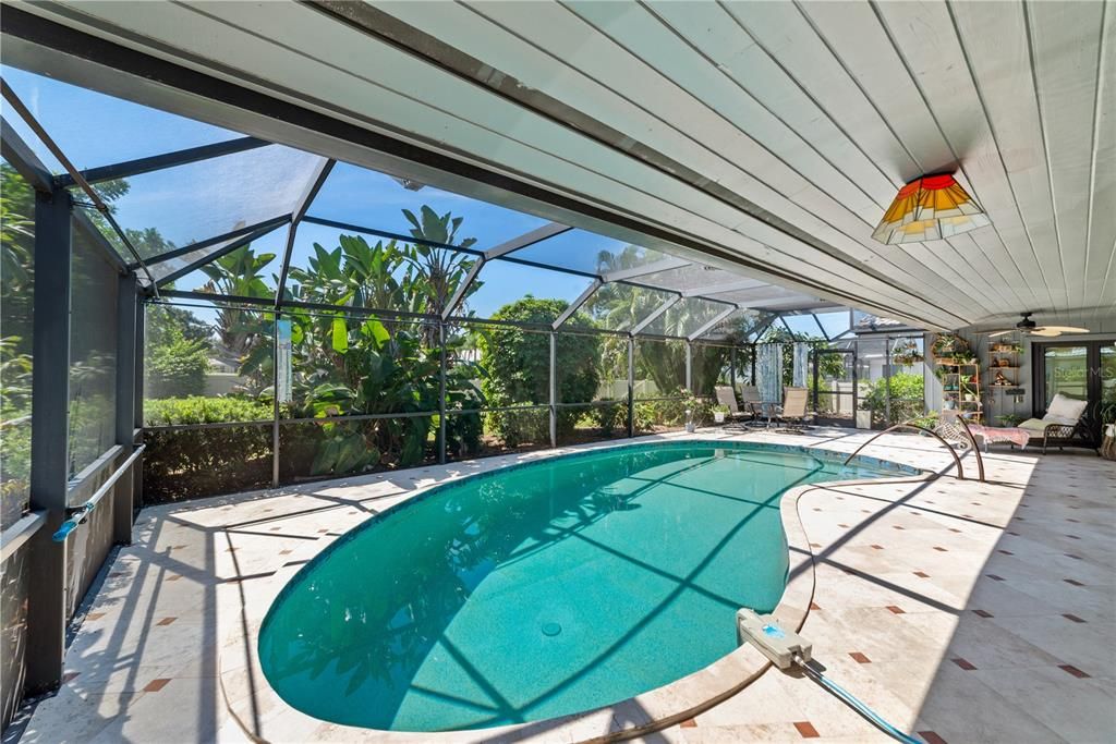 For Sale: $599,900 (2 beds, 2 baths, 1495 Square Feet)