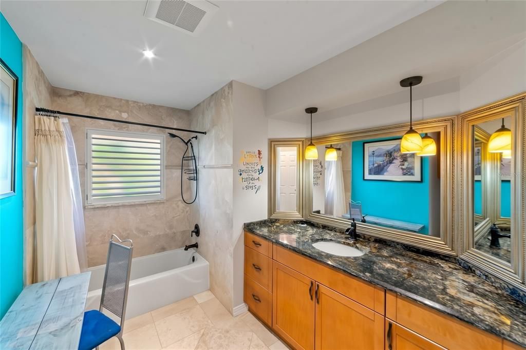 For Sale: $599,900 (2 beds, 2 baths, 1495 Square Feet)