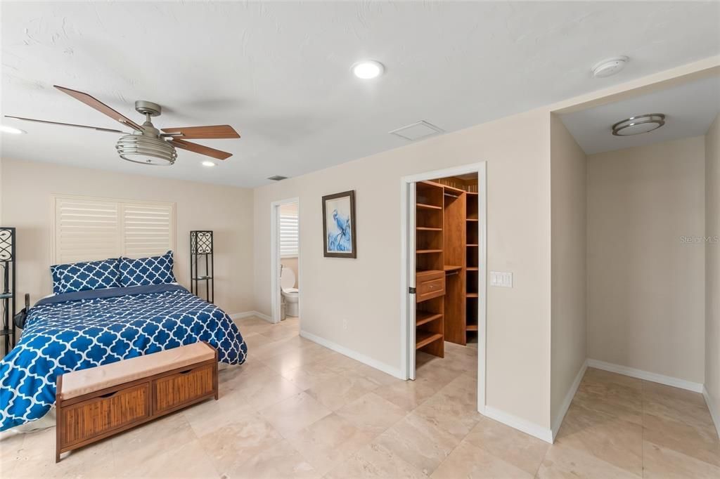 For Sale: $599,900 (2 beds, 2 baths, 1495 Square Feet)