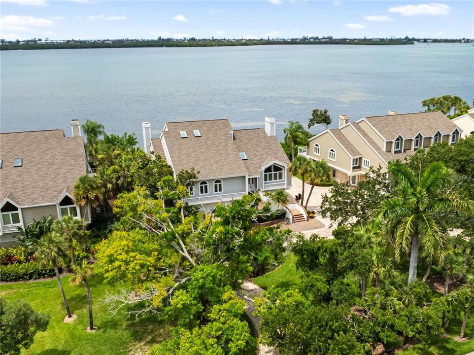For Sale: $1,399,000 (3 beds, 3 baths, 3773 Square Feet)